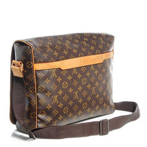 authentic louis vuitton messenger bag.